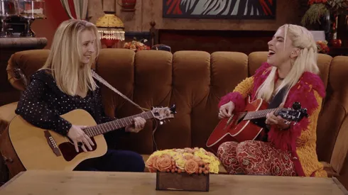 Lady Gaga sorprende cantando "Smelly Cat" junto a Lisa Kudrow