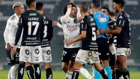 El duelo entre Colo Colo y Palestino terminó caliente y en el Cacique perdieron los estribos.