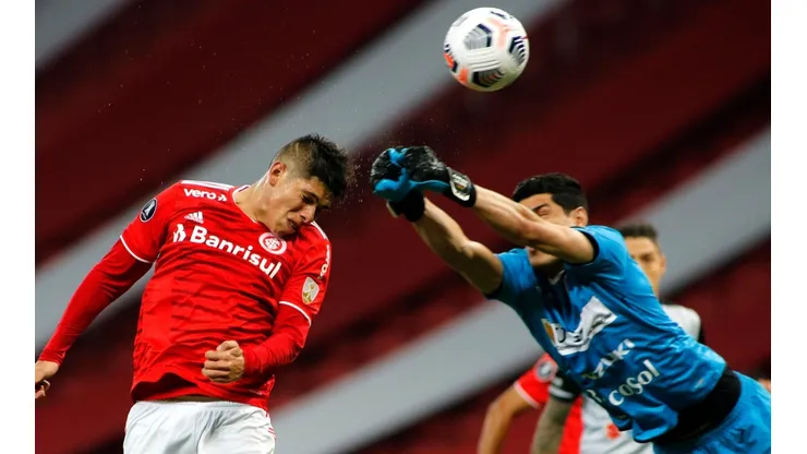 Carlos Palacios e Inter de Porto Alegre clasifican en Copa Libertadores.