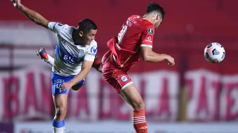 Universidad Católica podría enfrentar a Argentinos Juniors en los cuartos de final de la Copa Libertadores
