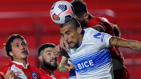 Universidad Católica necesita una victoria para asegurar su clasificación a octavos de final de la Copa Libertadores