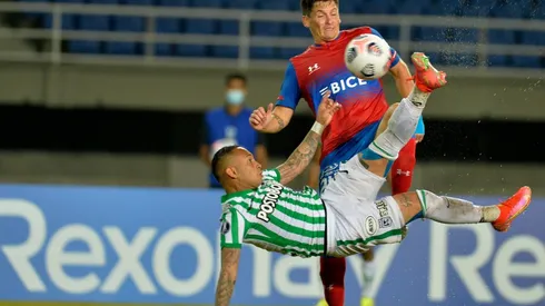 La UC tiene la primera opción de avanzar a octavos de Copa Libertadores.