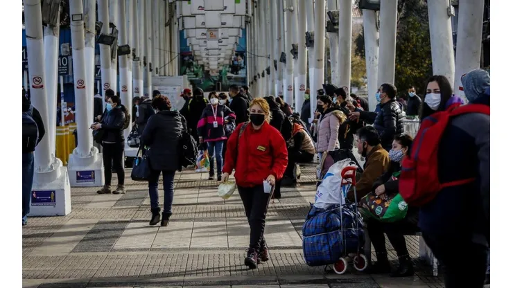 ¿Cómo puedo viajar a otra región y a qué comunas?