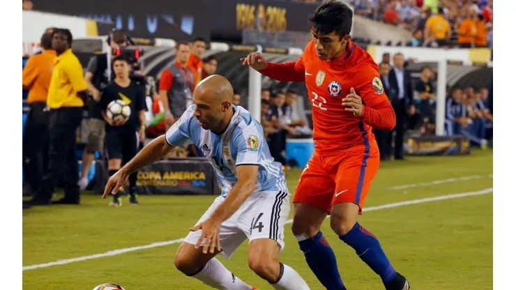 Mascherano contra Chile