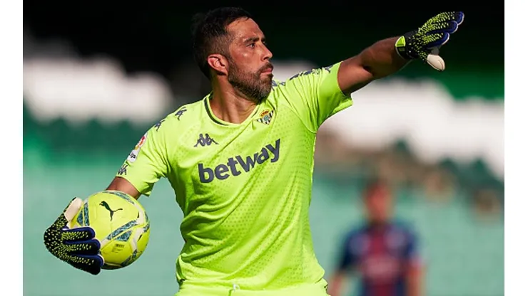 Claudio Bravo fue pilar y figura del Real Betis 2020-21 de Manuel Pellegrini.