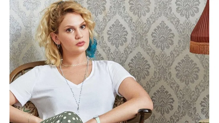 Farah Zeynep en el rol de Inci, para Almas Heridas.