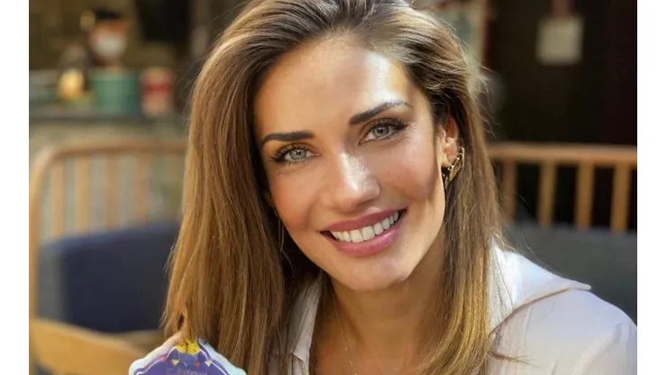 Carolina de Moras es la conductora del programa en Instagram Velvet al Desayuno.