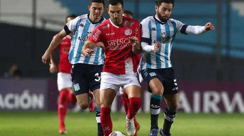 Racing de Arias y Mena consolidaron su clasificación a octavos de Copa Libertadores.