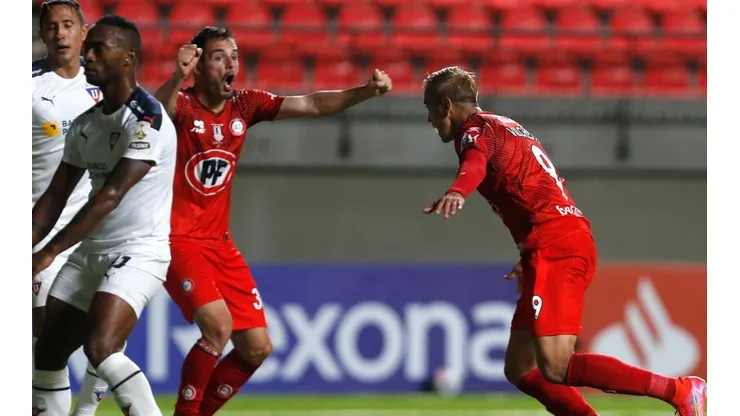 Ambos equipos se enfrentaron en la primera fecha en un entretenido partido que terminó 2-2.