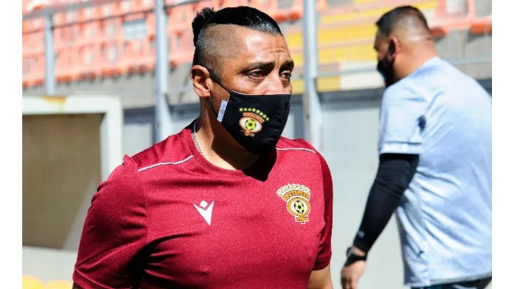 Kalule Meléndez está siendo cuestionado por la hincha loína
