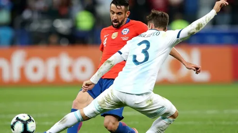 El Huaso Isla jugando ante Argentina