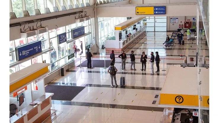 Los aeropuertos se mantienen con baja afluencia por la escasez de viajes al extranjero.