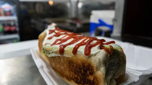 ¿Por qué se celebra y cuáles son los mejores completos de Santiago?