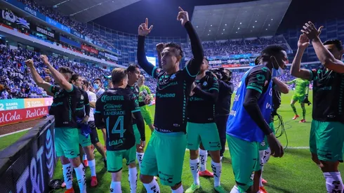 Diego Valdés celebró junto a Santos Laguna por la clasificación a la final de la Liga MX.