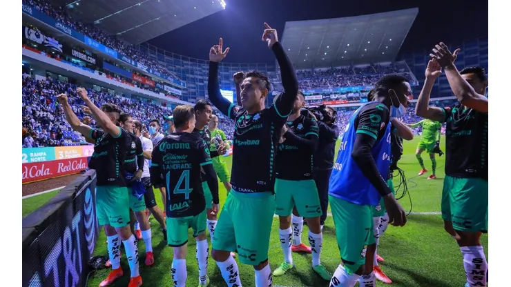 Diego Valdés celebró junto a Santos Laguna por la clasificación a la final de la Liga MX.