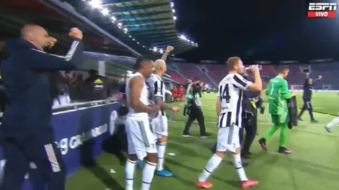 Juventus tuvo que esperar al otro partido para celebrar la clasificación a Champions en tensos minutos.