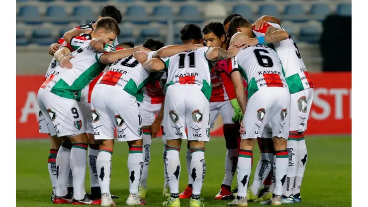Palestino cerrará de local.