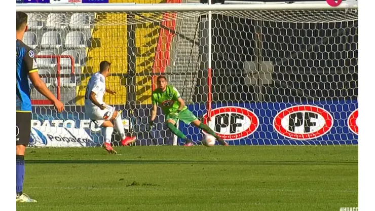 Morales anotó de penal ante Huachipato