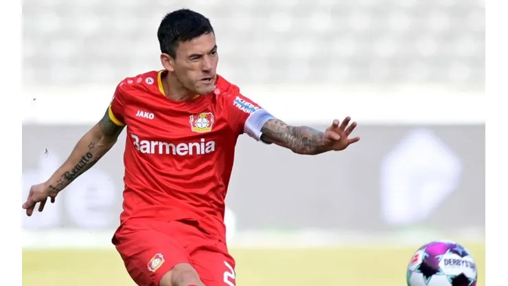 Charles Aránguiz y Bayer Leverkusen cierran sextos en la tabla de la Bundesliga.