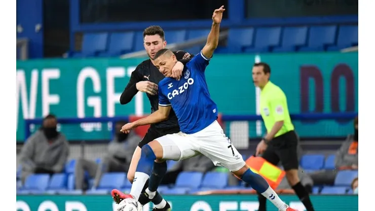 El veranito de San Juan le duró poco al Everton en el comienzo de la presente campaña.