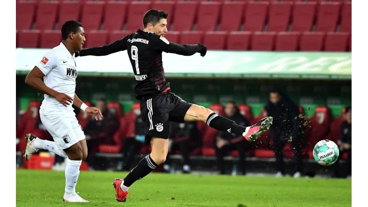Robert Lewandowski volvió a romperla: llegó a 40 goles en la temporada e igualó el récord de Gerd Müller.