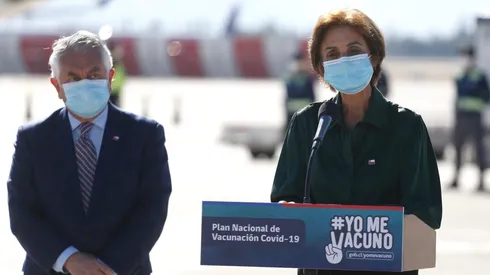 Desde el Minsal preparan la medida para vacunados.
