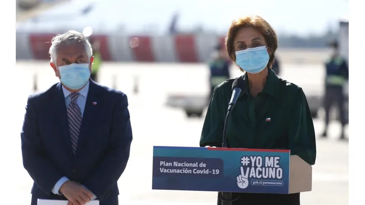 Desde el Minsal preparan la medida para vacunados.