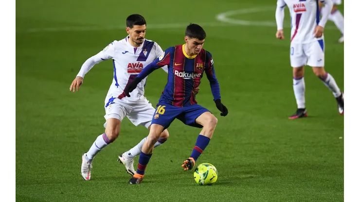 Barcelona enfrenta al descendido Eibar.