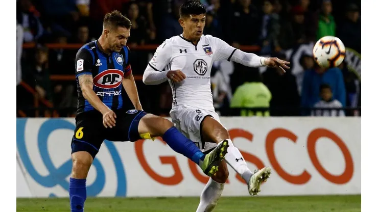 Pavez jugando por Colo Colo