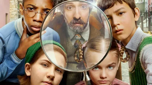 Reynie, Sticky, Kate y Constance deberán desentrañar un misterio en La misteriosa sociedad Benedict.