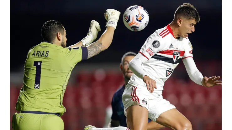 Gabriel Arias se ha convertido en la figura de Racing en la Copa Libertadores