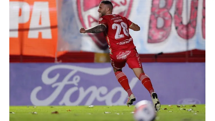 Emanuel Herrera le da el triunfo a Argentinos Juniors sobre Atlético Nacional