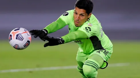 El mundialista Enzo Pérez jugó lesionado y al arco: River Plate ganó igual.