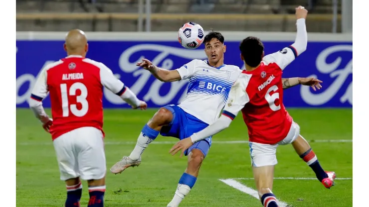 Universidad Católica visita a Nacional en Montevideo por el sueño de avanzar en la Copa Libertadores 2021.