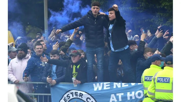 Sheikh Mansour dueño del Manchester City prometió pagar el viaje de hinchas a la final de la Champions League