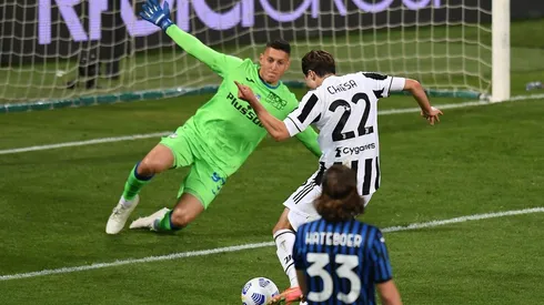 Federico Chiesa se mandó un golazo para darle el título a Juventus.