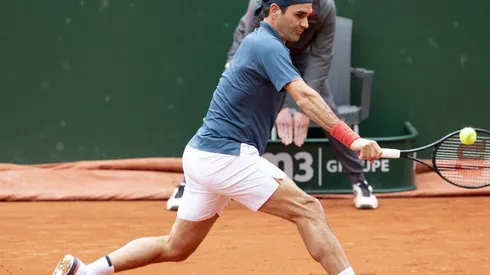 Roger Federer no pudo volver con victoria pese a mostrar destellos de su nivel.