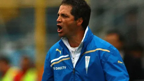 El Moto Romero se cuadra con el presente de Gustavo Poyet y la UC.