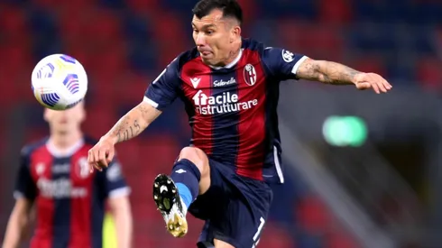 BOLOGNA, ITALY - SEPTEMBER 28: Gary Medel of Bologna FC competes for the ball with Bruno Alves of Parma Calcio ,during the Serie A match between Bologna FC and Parma Calcio at Stadio Renato Dall'Ara on September 28, 2020 in Bologna, Italy. (Photo by MB Media/Getty Images)-Not Released (NR)
