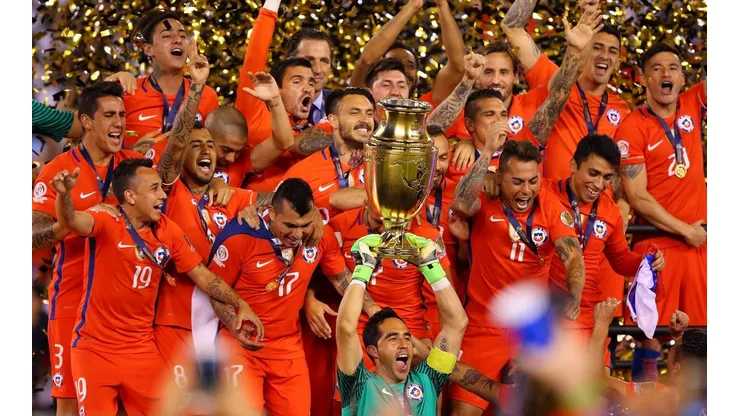La selección chilena consiguió su primer título en la edición 2015, un año después repetiría el título, esta vez en la edición Centenario.