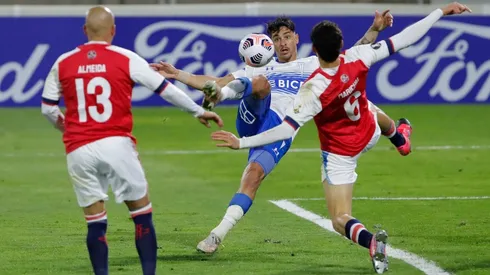 Universidad Católica se impuso a Nacional en su primer partido.