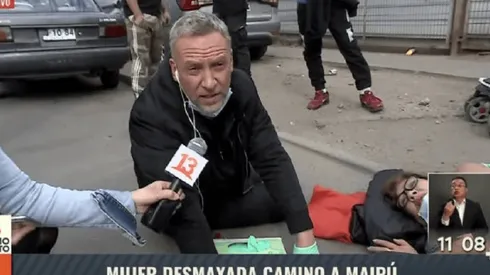 Martín Cárcamo socorre a mujer cayó y se desmayó en la calle