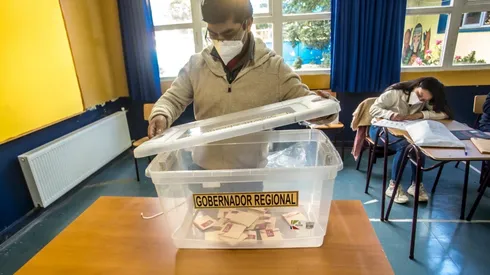 Los vocales de mesa trabajan ambos días y tendrán un pago diario.