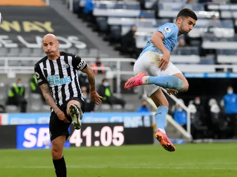 Golazo increíble: Ferrán Torres le marcó con taco aéreo al Newcastle