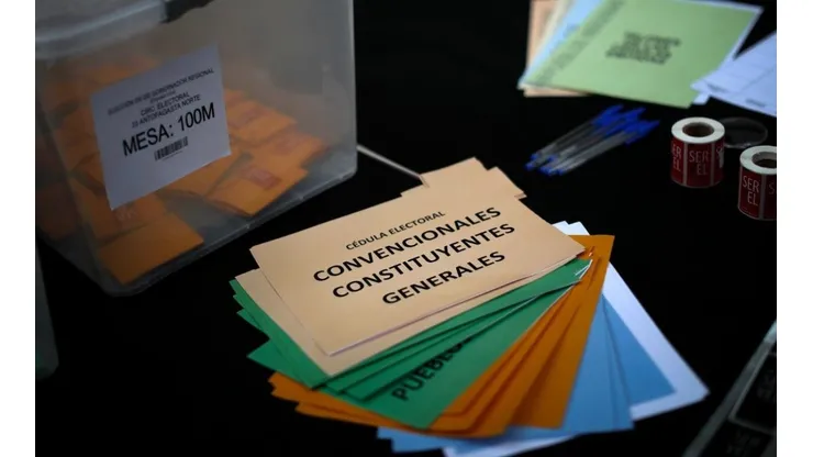 Los constituyentes se elegirán por el sistema de diputados, pero con paridad.
