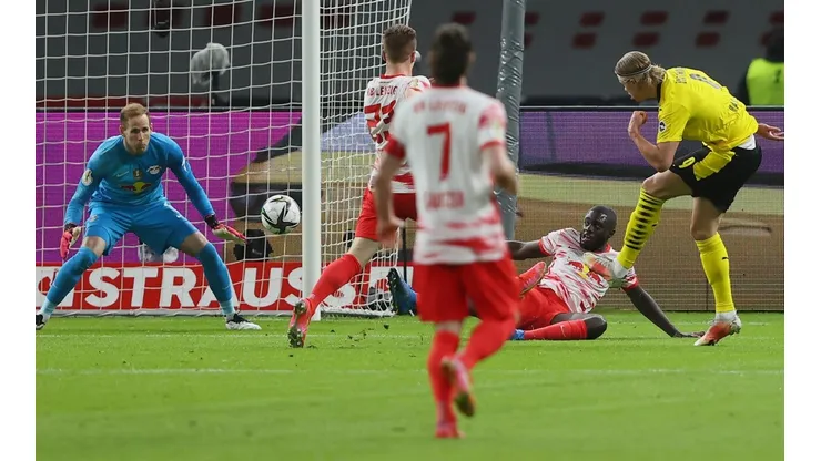 Erling Haaland tuvo un increíble rendimiento en la final de la Copa de Alemania.