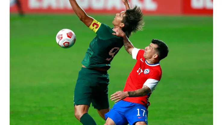 Gary Medel supera su lesión y le quedan tres semanas para alistarse para la próxima fecha de eliminatorias con Chile.