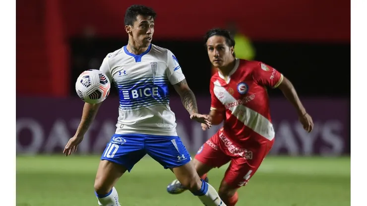 Puch dejó a la UC con uno menos a los 80' de partido ante El Bicho.
