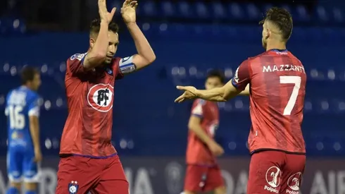 Huachipato derrotó a 12 de Octubre por 1-2 y queda a tiro de cañón en la Sudamericana.