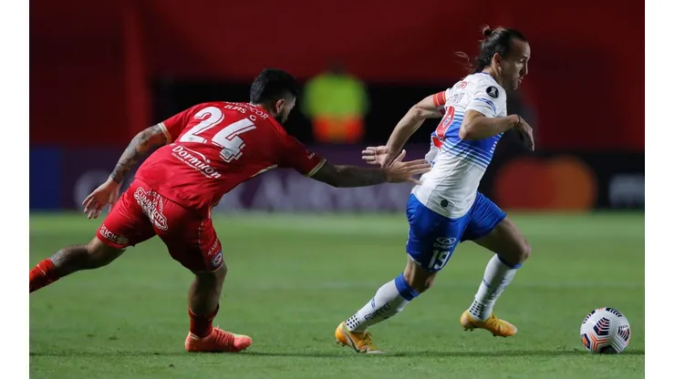 Católica venció a Argentinos Juniors en Buenos Aires en un partido copero